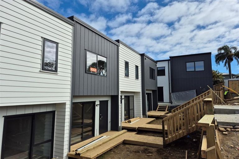 Photo of property in 75 Vincent Street, Howick, Auckland, 2014