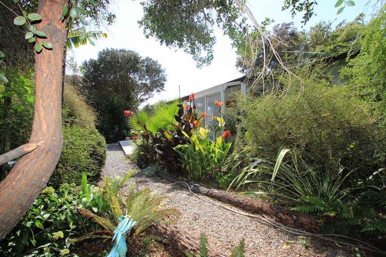 Photo of property in 38 Holdaway Street, Riversdale, Blenheim, 7201