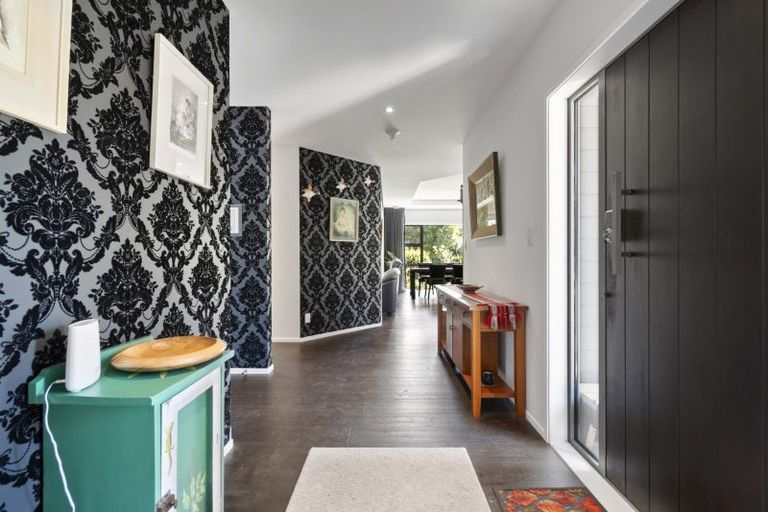 Photo of property in 38 Kingsdale Park Drive, Aokautere, Palmerston North, 4471