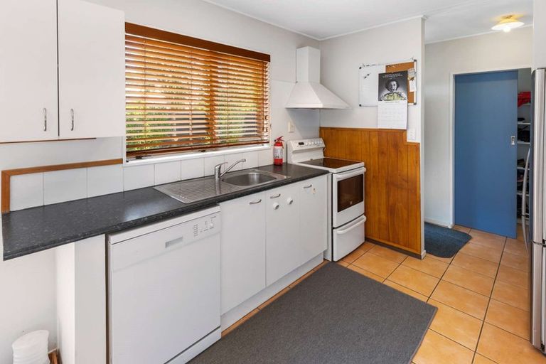 Photo of property in 16 Baillie Crescent, Carterton, 5713