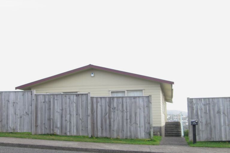 Photo of property in 75 Baylands Drive, Newlands, Wellington, 6037