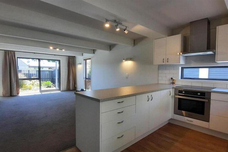 Photo of property in 8 Berry Street, St Albans, Christchurch, 8014