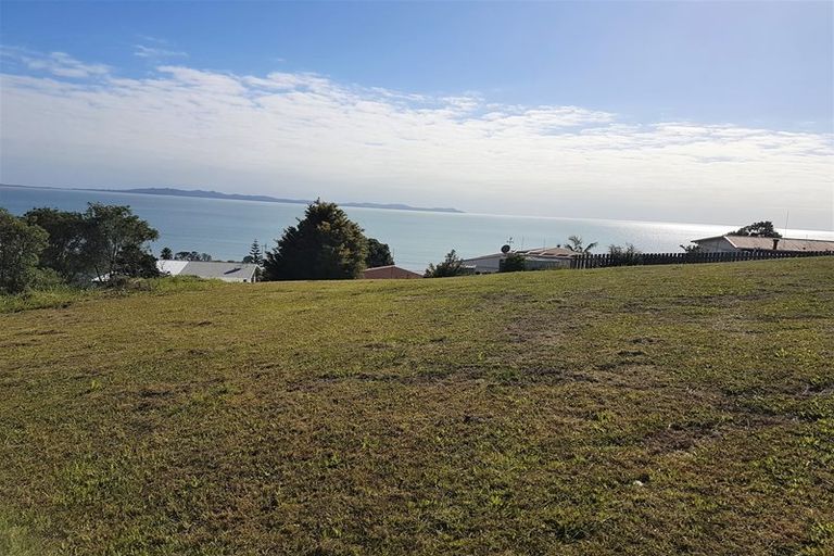 Photo of property in 37 Seaview Road, Cable Bay, 0420