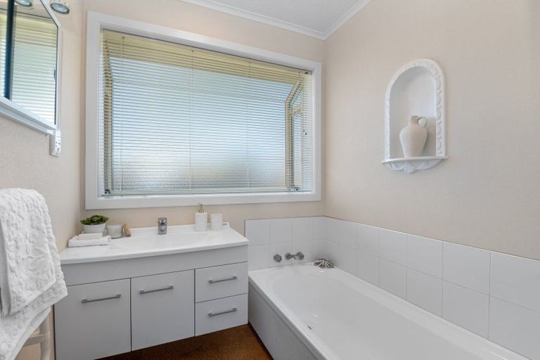 Photo of property in 4 Hermes Place, Sunnybrook, Rotorua, 3015