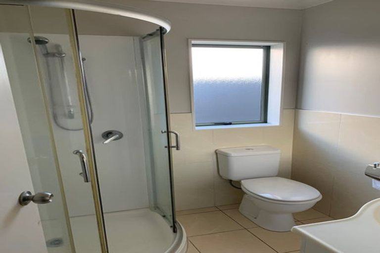 Photo of property in 37 Donegal Park Drive, Flat Bush, Auckland, 2019