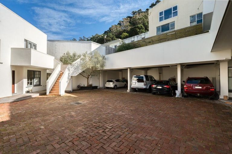 Photo of property in 1/12 Little George Street, Thorndon, Wellington, 6011