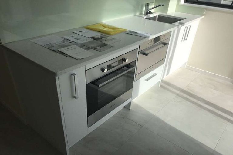 Photo of property in 2 Veneta Close, Flat Bush, Auckland, 2019