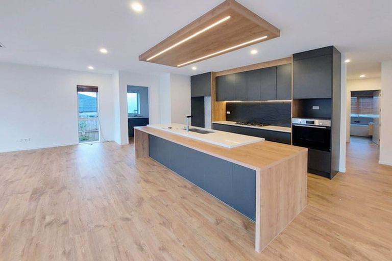 Photo of property in 66 Taikura Avenue, Red Beach, 0932