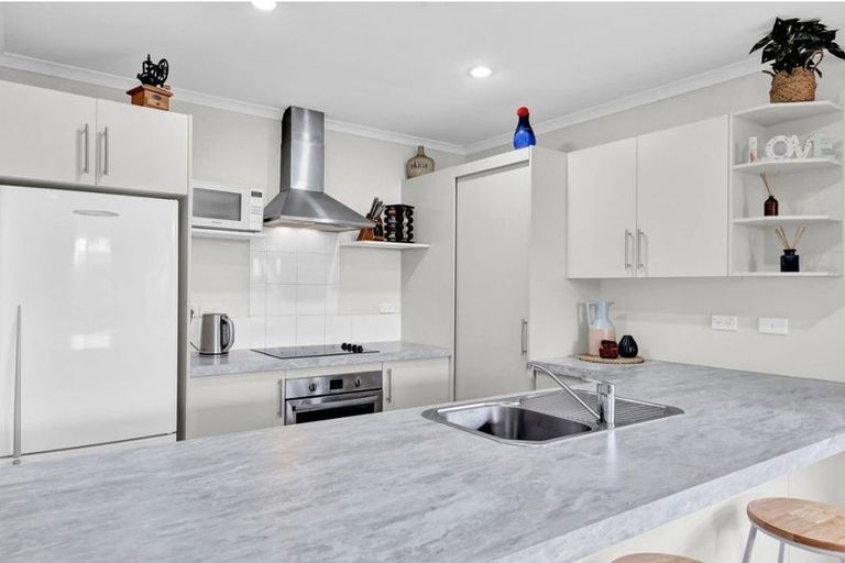 Photo of property in 33 Kotare Avenue, Rangiora, 7400