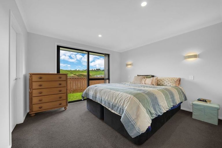 Photo of property in 124 Harriet Johnston Drive, Pokeno, 2402
