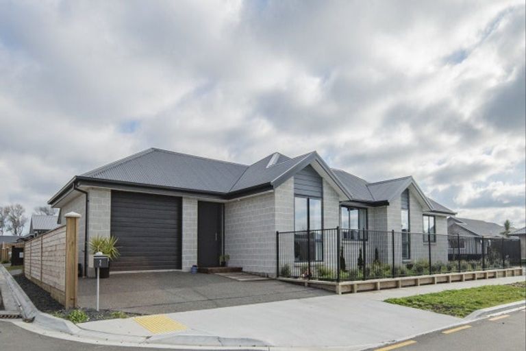 Photo of property in 2 Edlin Lane, Pegasus, 7612