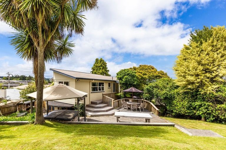 Photo of property in 6 Liston Avenue, Hilltop, Taupo, 3330