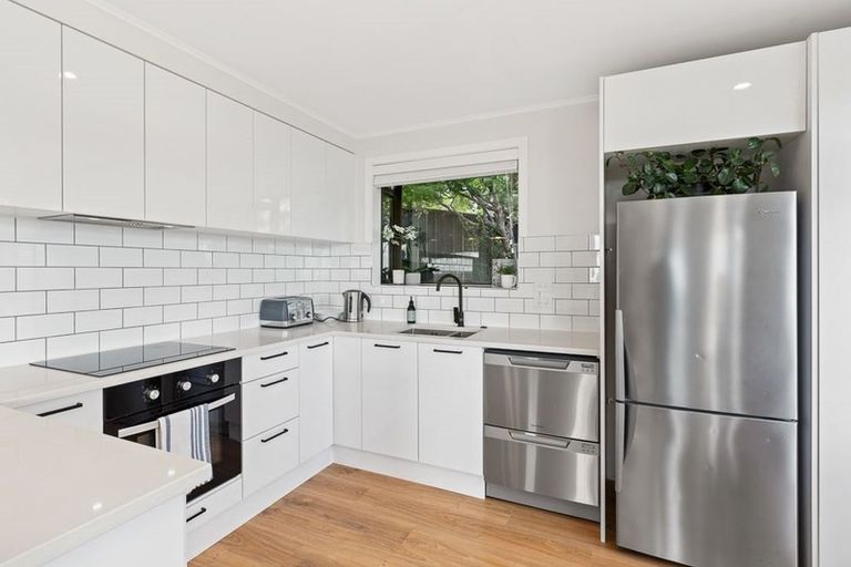 Photo of property in 509 Whangaparaoa Road, Stanmore Bay, Whangaparaoa, 0932