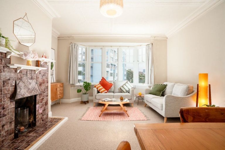 Photo of property in Pukehinau Flats, 4/1 Brooklyn Road, Mount Cook, Wellington, 6011