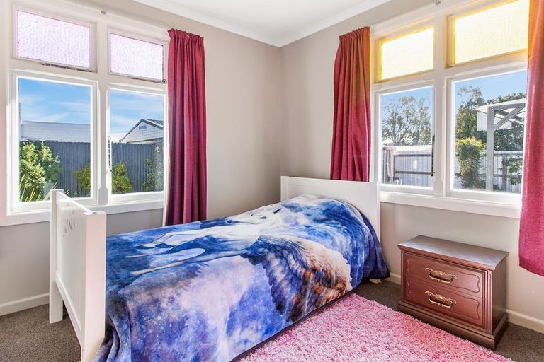 Photo of property in 30 Parsonage Road, Waimate, 7924