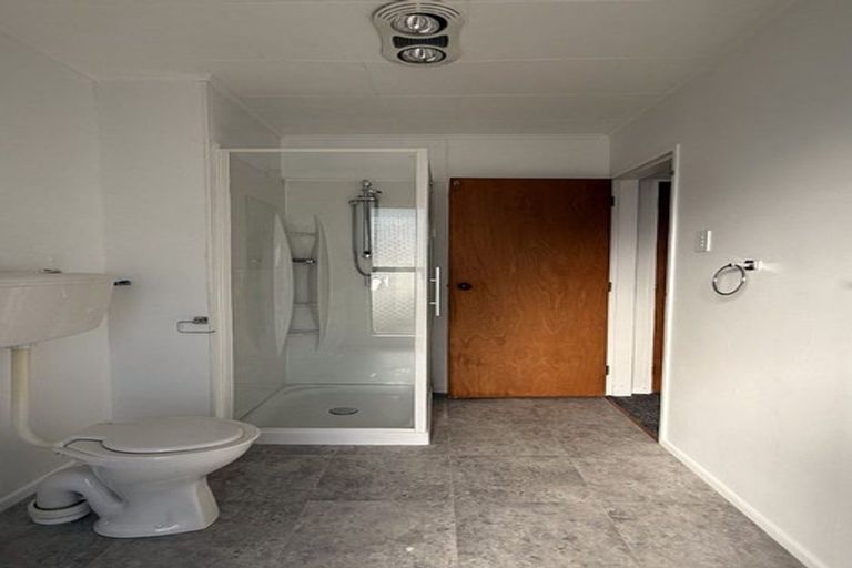 Photo of property in 27a Gemstone Drive, Birchville, Upper Hutt, 5018