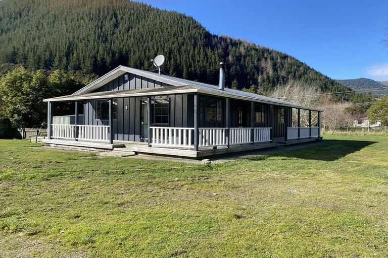 Photo of property in 137 Wakamarina Road, Canvastown, Havelock, 7178