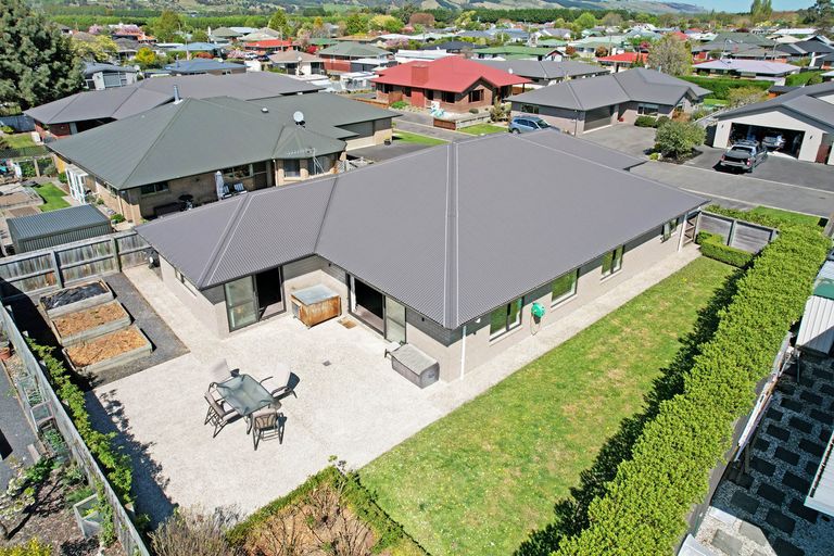 Photo of property in 7 Kura Place, Mosgiel, 9024