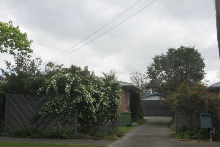 Photo of property in 3 Blossomdale Place, Bishopdale, Christchurch, 8053