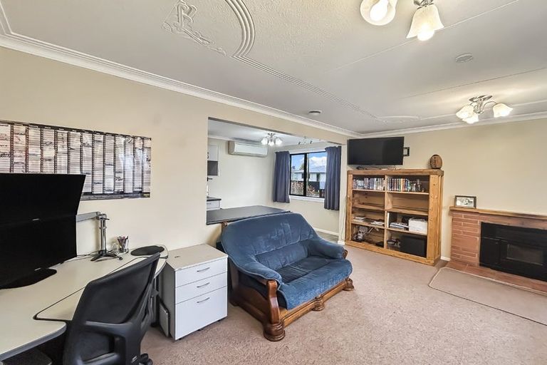 Photo of property in 137 Edinburgh Crescent, Waikiwi, Invercargill, 9810