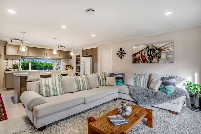 Photo of property in 2 Wawatai Drive, Karaka, Papakura, 2113