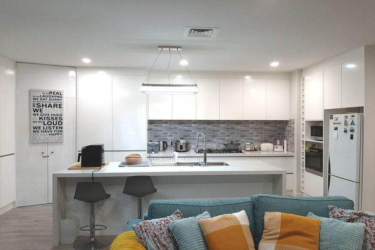 Photo of property in 22 Tinaku Road, Flat Bush, Auckland, 2019