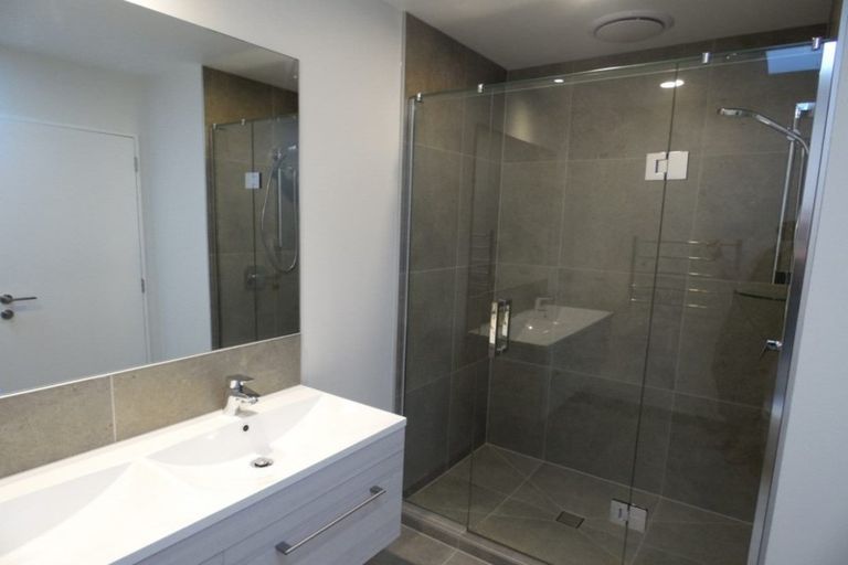 Photo of property in 28 Memorial Park Lane, Hobsonville, Auckland, 0618