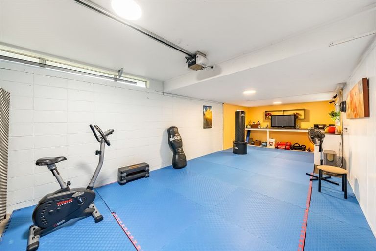 Photo of property in 81 Kamahi Street, Stokes Valley, Lower Hutt, 5019