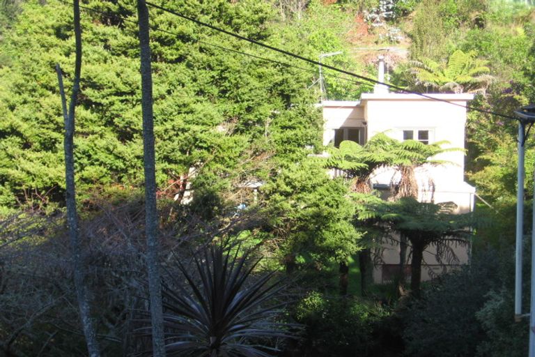 Photo of property in 30 Laingholm Drive, Laingholm, Auckland, 0604