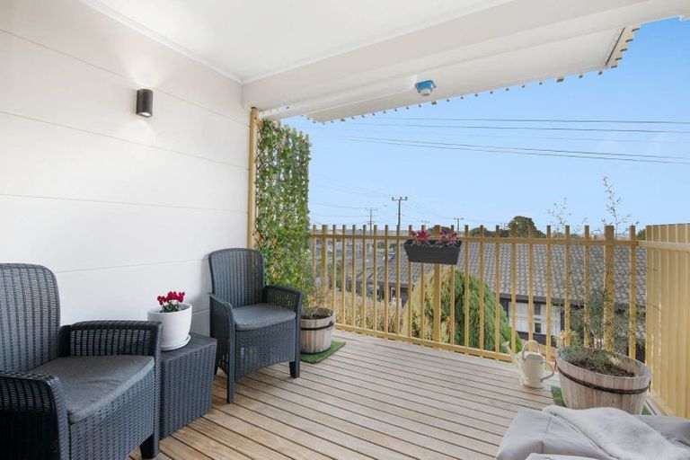 Photo of property in 2/3 Coronation Road, Hillcrest, Auckland, 0627