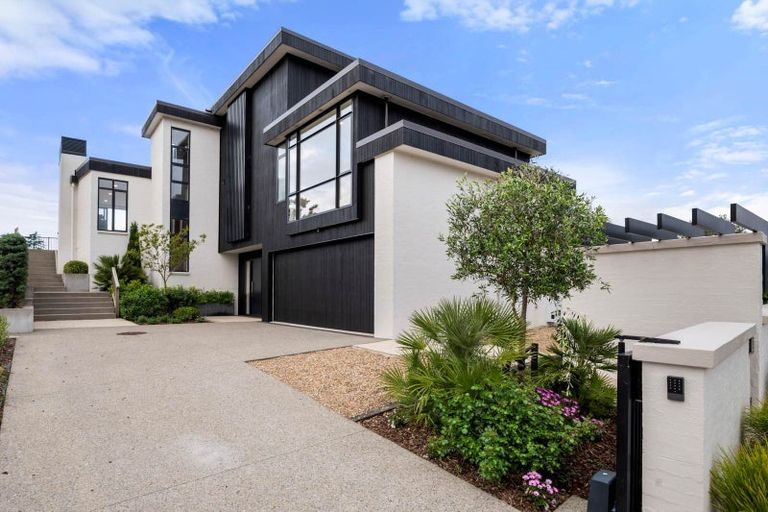 Photo of property in 14 Third Fairway Place, Albany, Auckland, 0632