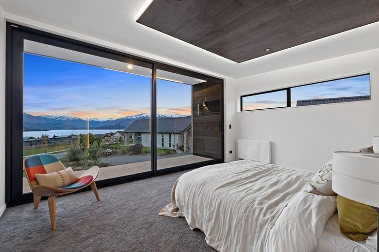 Photo of property in 58 Forest Heights, Wanaka, 9305