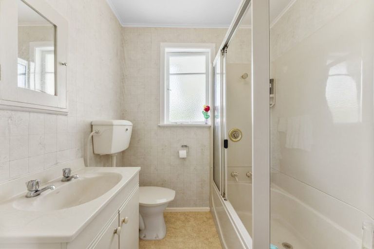 Photo of property in 9 Long Melford Road, Awapuni, Palmerston North, 4412