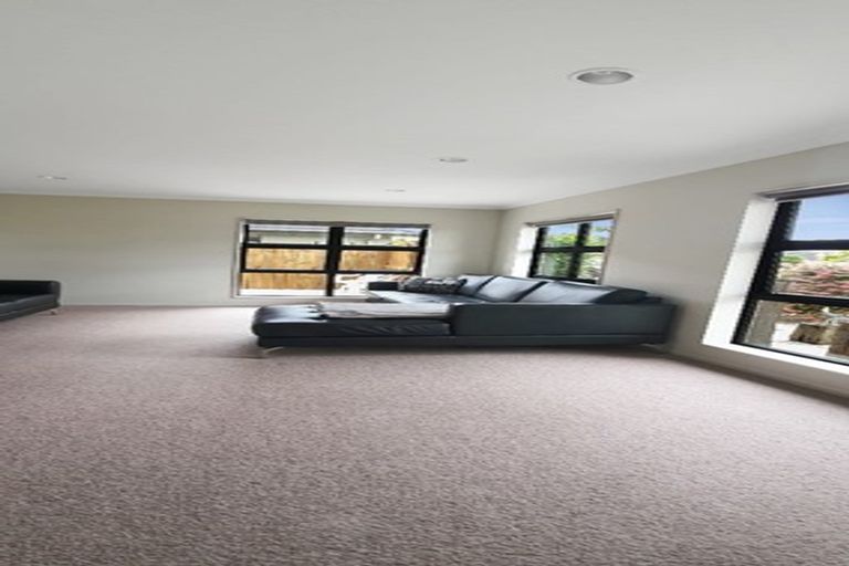 Photo of property in 13 Kirkaldy Street, Wattle Downs, Auckland, 2103