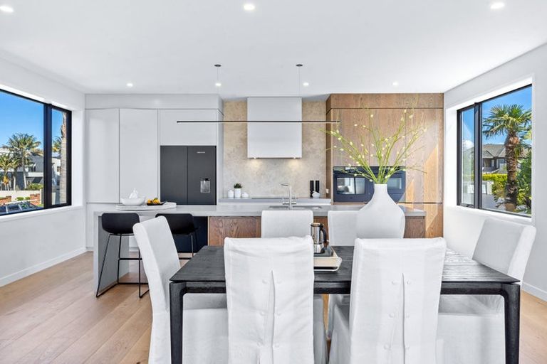 Photo of property in 14a Muritai Road, Milford, Auckland, 0620