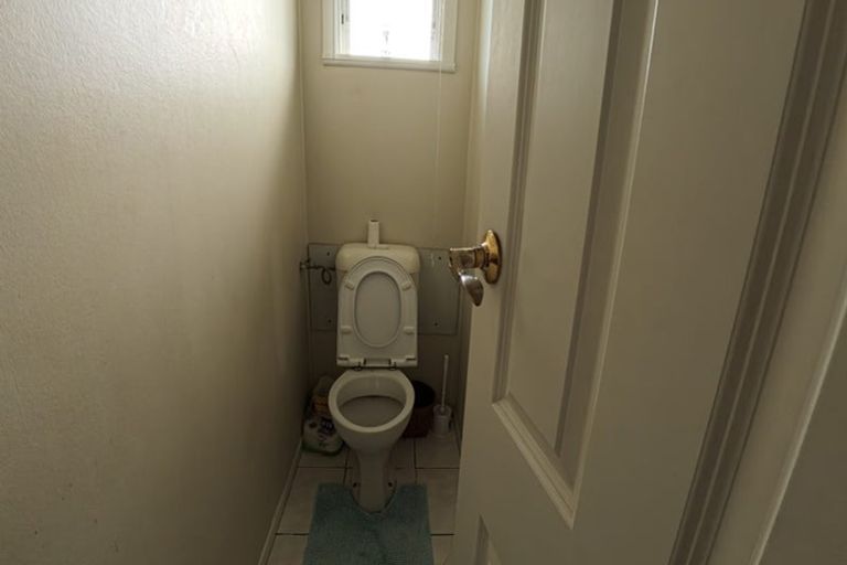 Photo of property in 33 Chippendale Crescent, Birkdale, Auckland, 0626