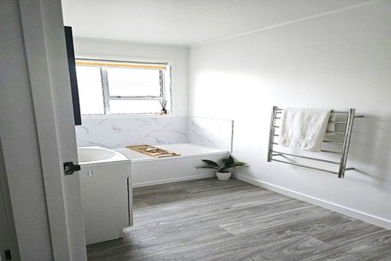 Photo of property in 8 Winiata Place, Otaki, 5512