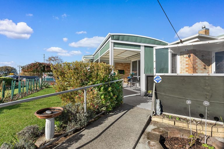 Photo of property in 165 Studholme Street, Morrinsville, 3300