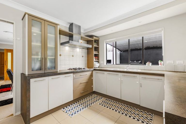 Photo of property in 11 Allerton Place, Wattle Downs, Auckland, 2103