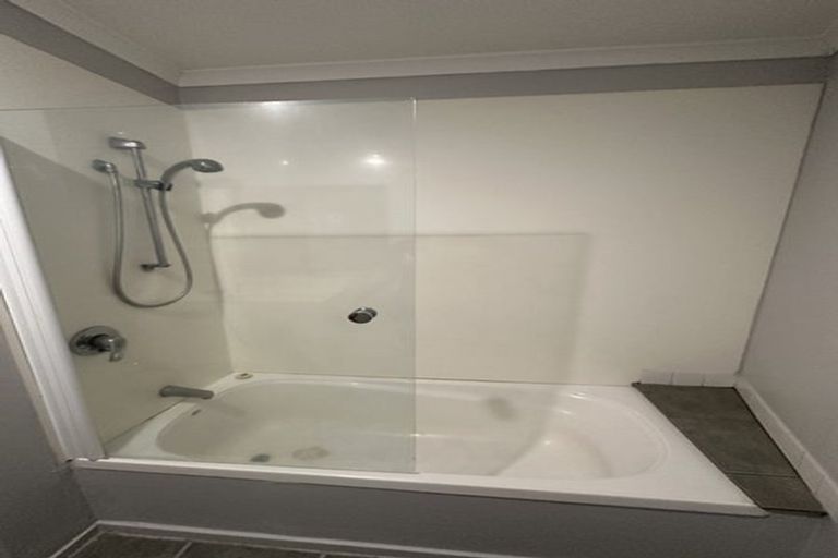 Photo of property in 292a Mitchell Street, Brooklyn, Wellington, 6021