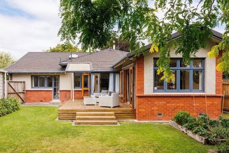 Photo of property in 7 Saint Johns Avenue, Palmerston North, 4414