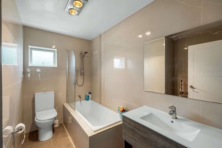 Photo of property in 22 Te Aramanu Crescent, Papakura, 2110