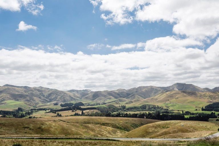 Photo of property in 67 Macraes Road, Waynes, Palmerston, 9483