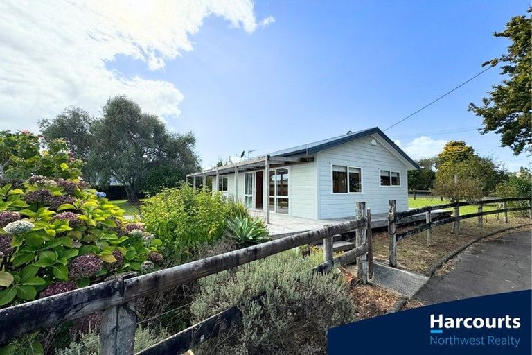 Photo of property in 26 Riverlea Road, Whenuapai, Auckland, 0618