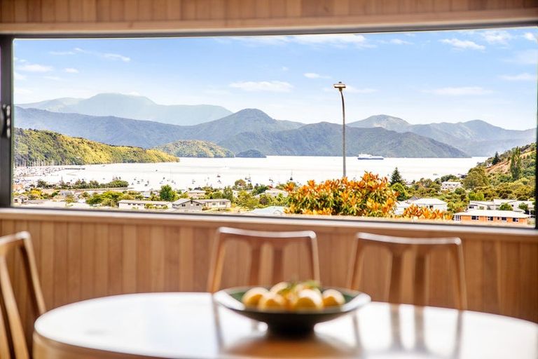 Photo of property in 10 Moana Heights, Waikawa, Picton, 7220