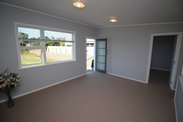 Photo of property in 1917 Parewanui Road, Parewanui, Bulls, 4894