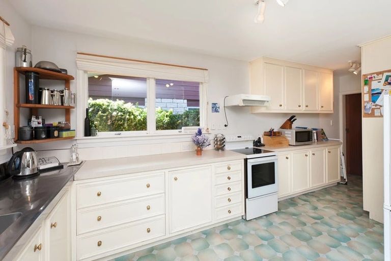 Photo of property in 23 Parkstone Avenue, Ilam, Christchurch, 8041