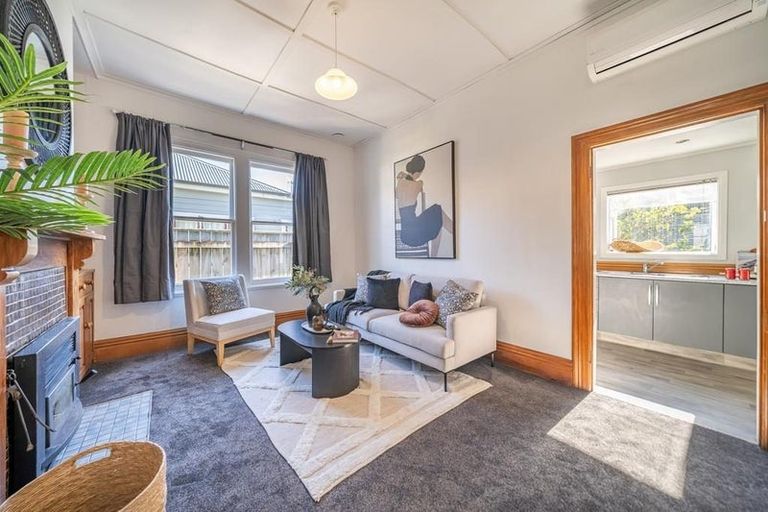 Photo of property in 35 Riddlers Crescent, Petone, Lower Hutt, 5012