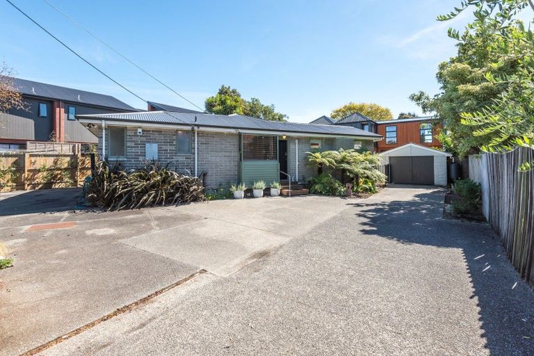 Photo of property in 81 Edward Avenue, Edgeware, Christchurch, 8013