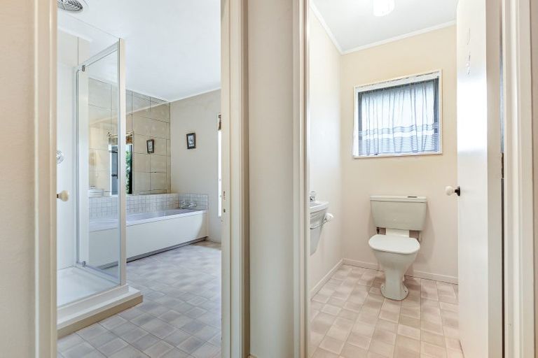 Photo of property in 6 Willowfield Place, Pukete, Hamilton, 3200